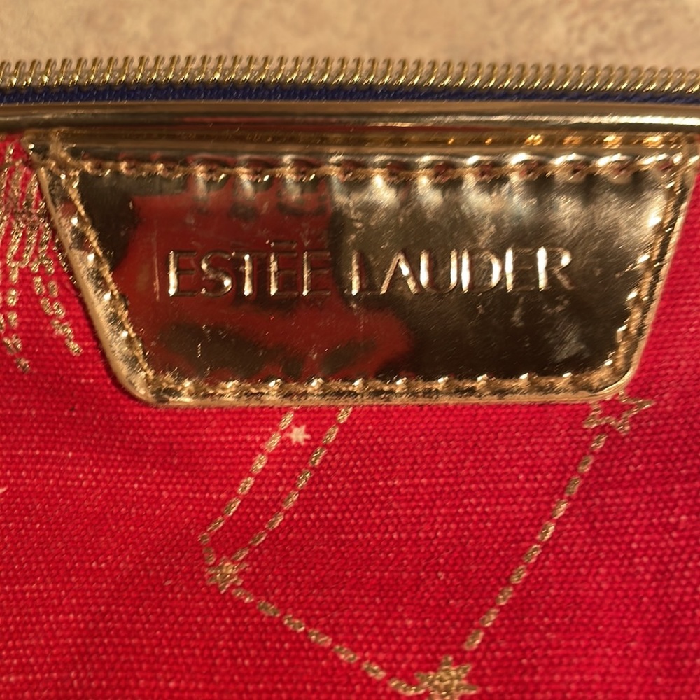 Este Lauder/Biolage Pouches View 4